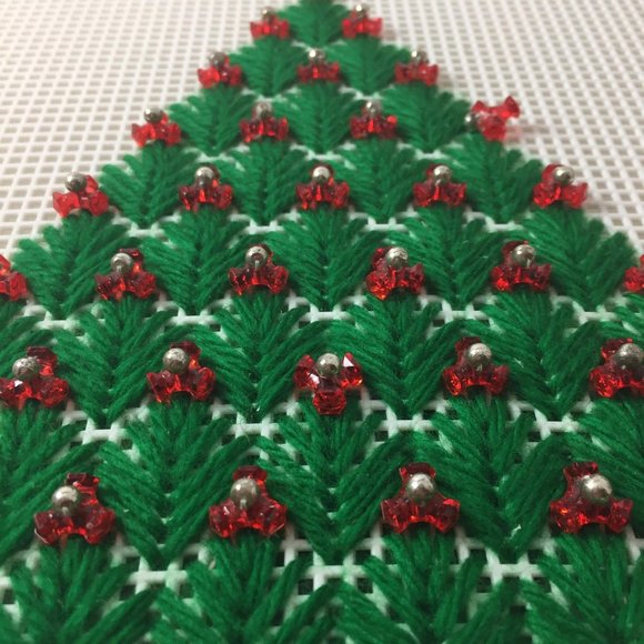 Vintage Handmade Plastic Canvas Stitched Yarn and Beads Christmas Tree Wall Hang - Picture 8 of 8